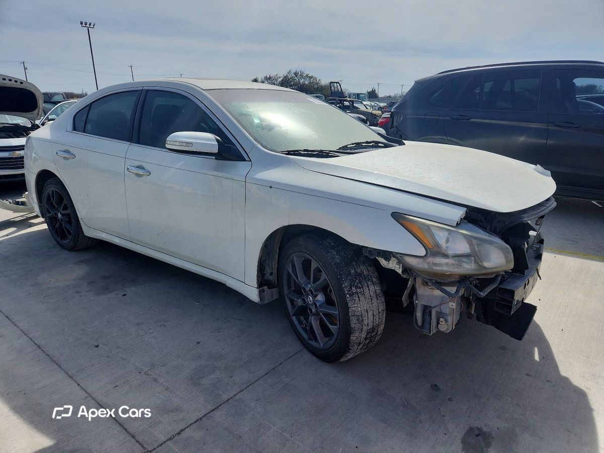 Nissan Maxima 2014