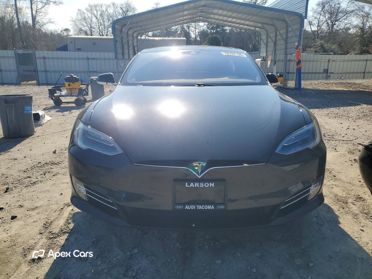 Tesla Model S 2016