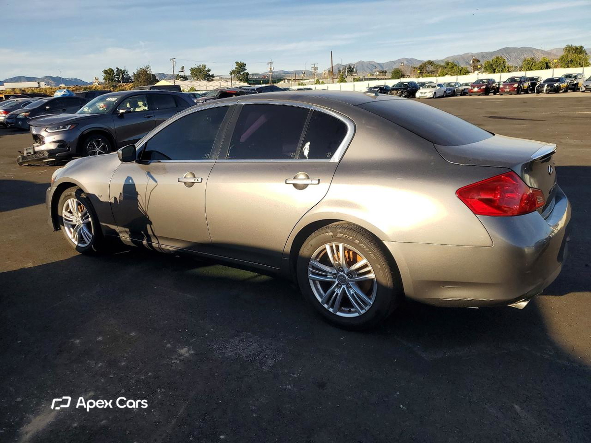 Infiniti Q40 2015