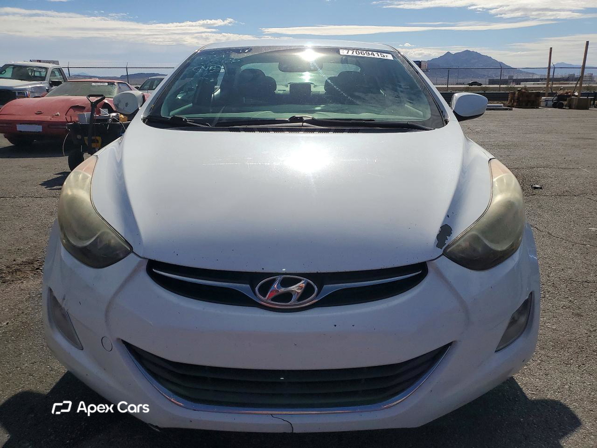 Hyundai Elantra 2013