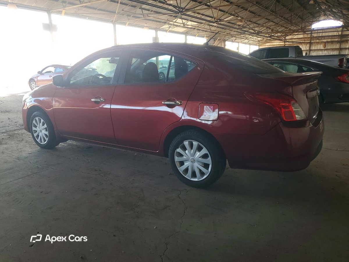 Nissan Versa 2016