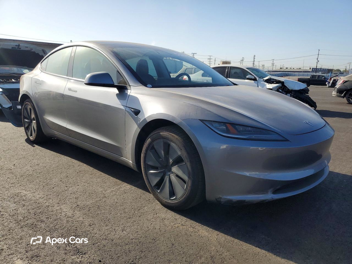 Tesla Model 3 2025