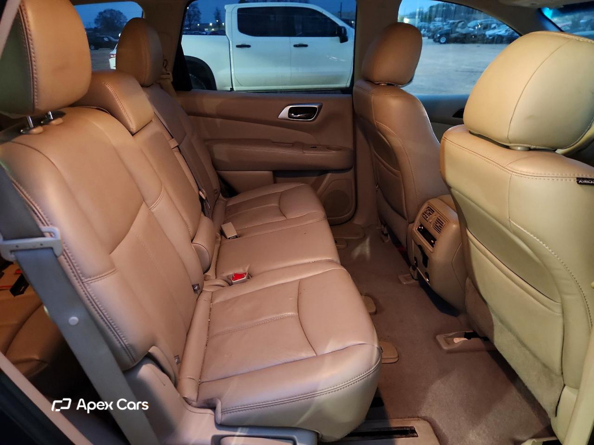 Nissan Pathfinder 2015