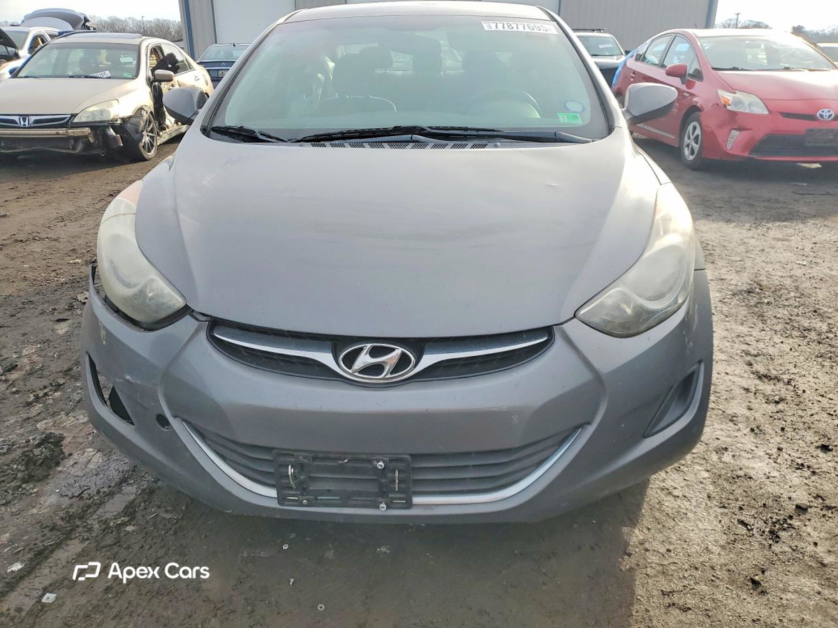 Hyundai Elantra 2013