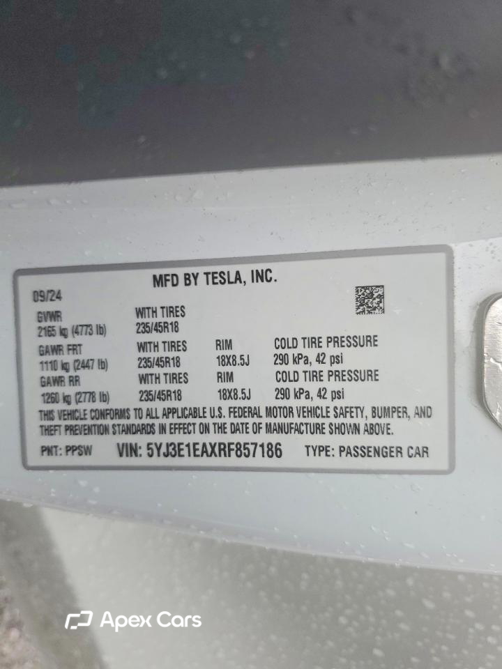 Tesla Model 3 2024
