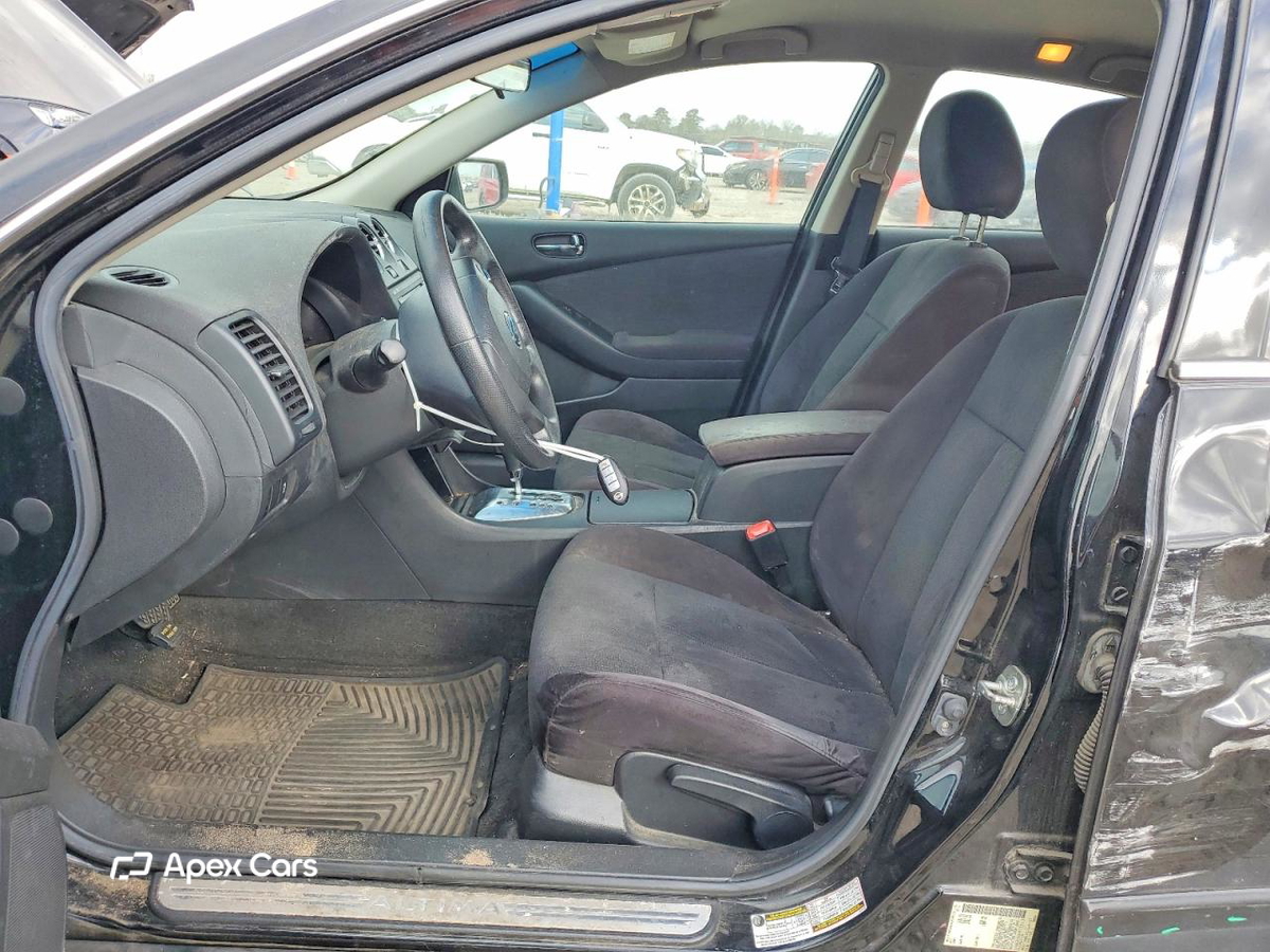 Nissan Altima 2012