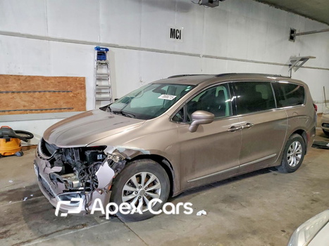 Chrysler Pacifica 2017 - Image 1 of 15
