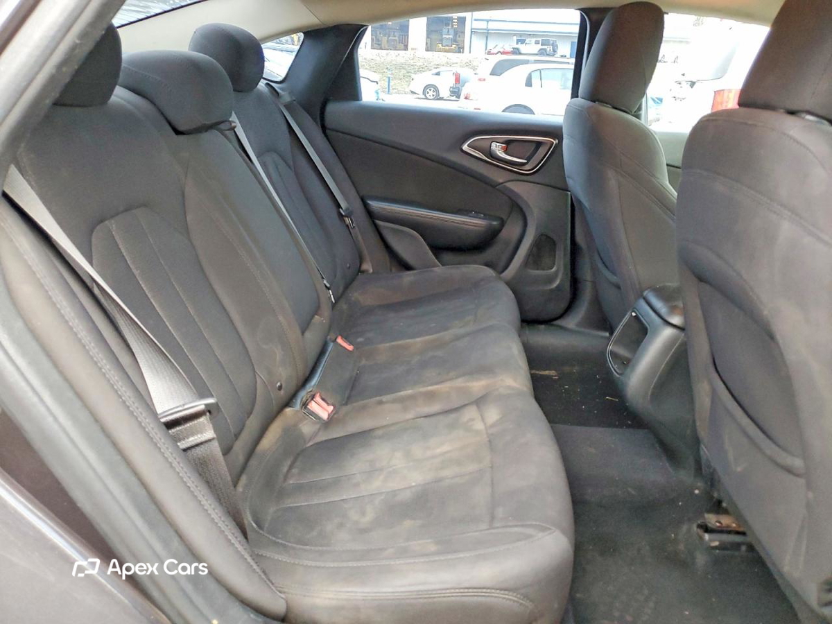 Chrysler 200 2015