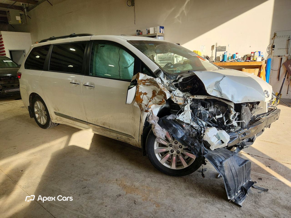 Toyota Sienna 2016
