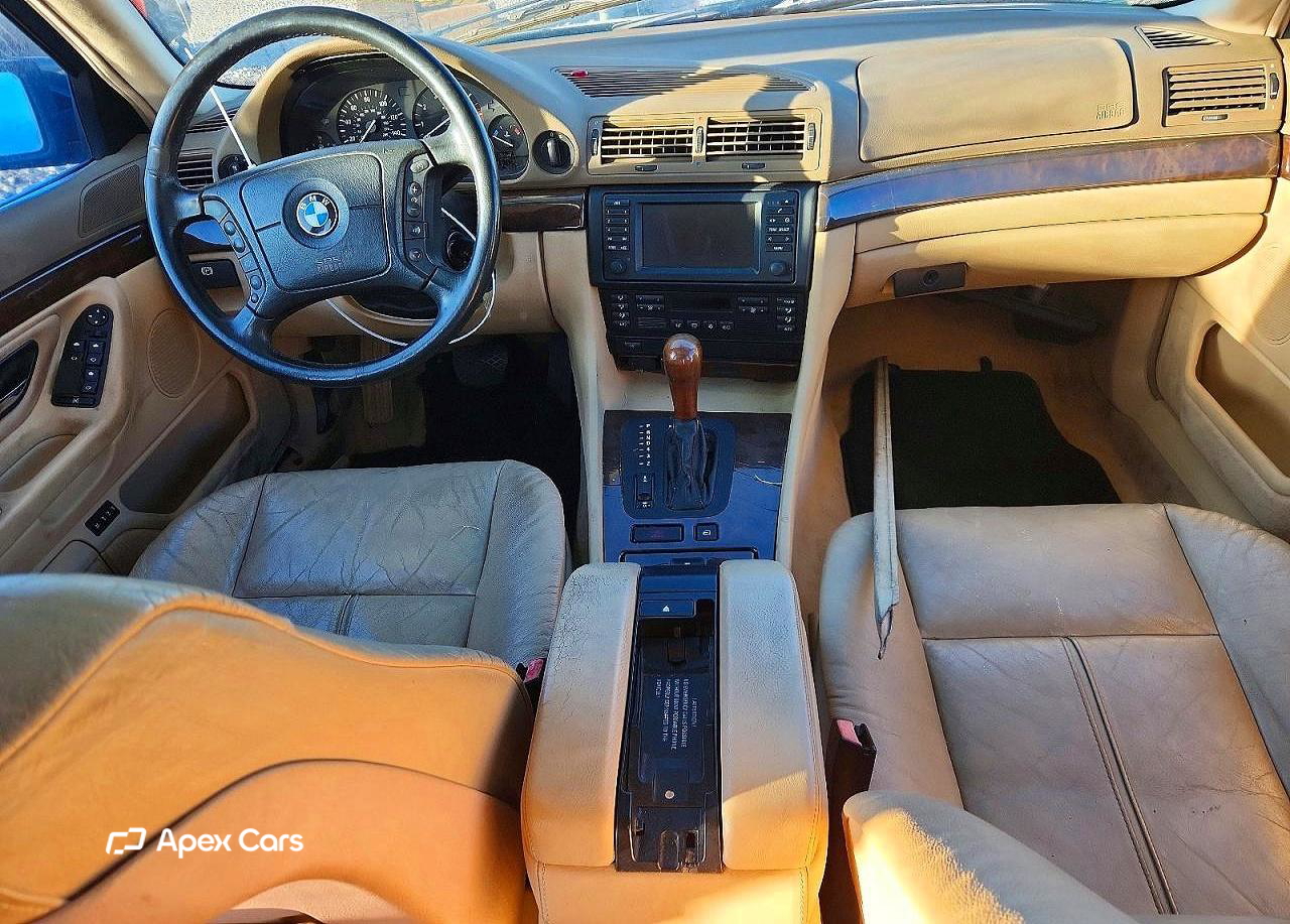 BMW Series 7 2001