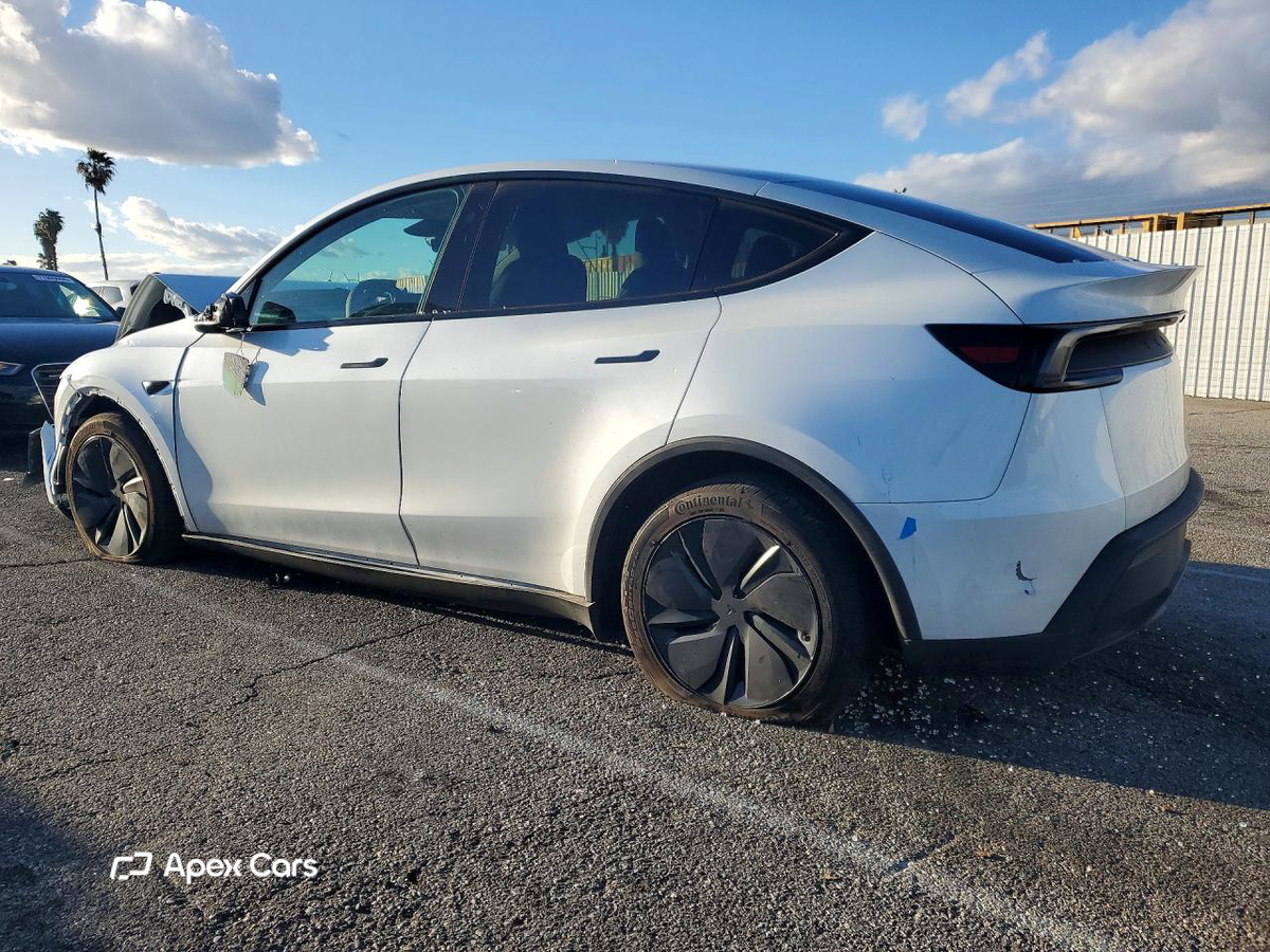 Tesla Model Y 2026