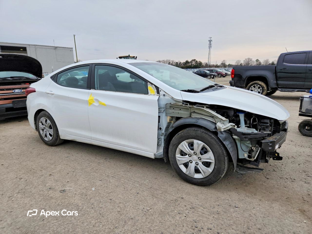 Hyundai Elantra 2016