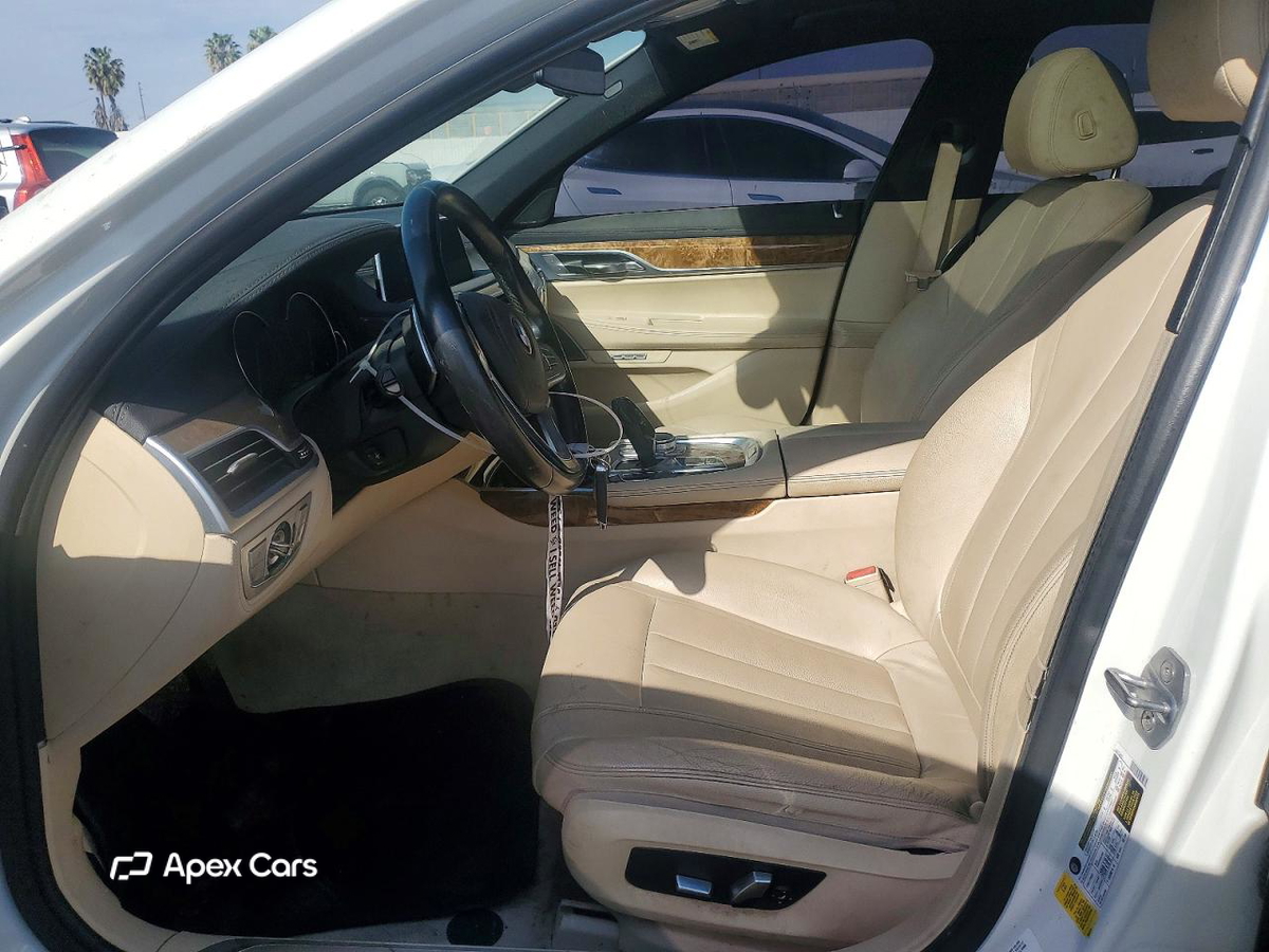 BMW Series 7 2016