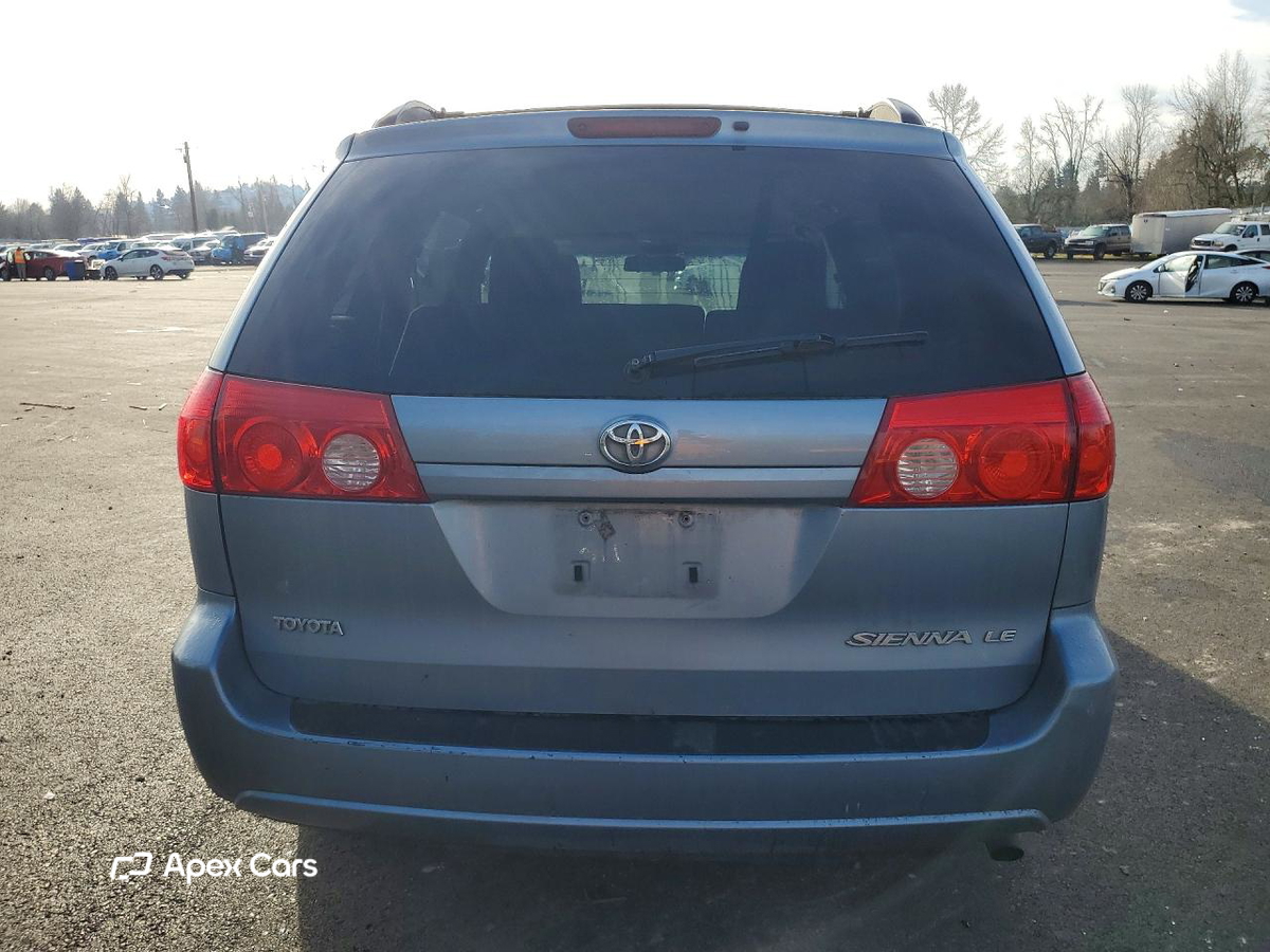Toyota Sienna 2010