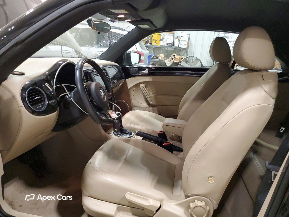 Volkswagen Beetle 2013