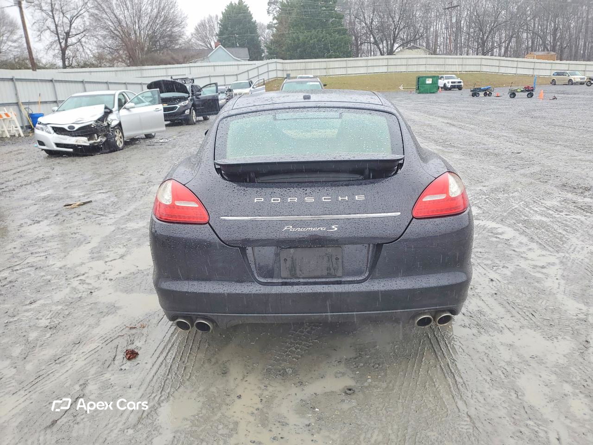 Porsche Panamera 2013