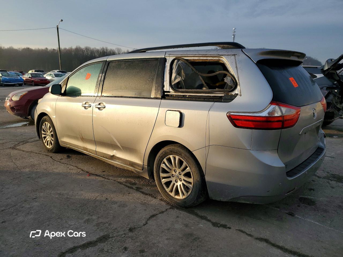 Toyota Sienna 2015