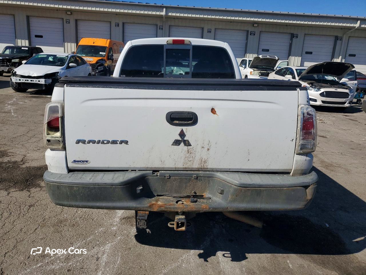 Mitsubishi Raider 2006