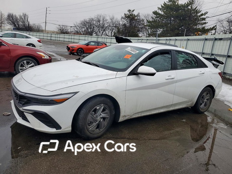 Hyundai Elantra 2025 - Image 1 of 13