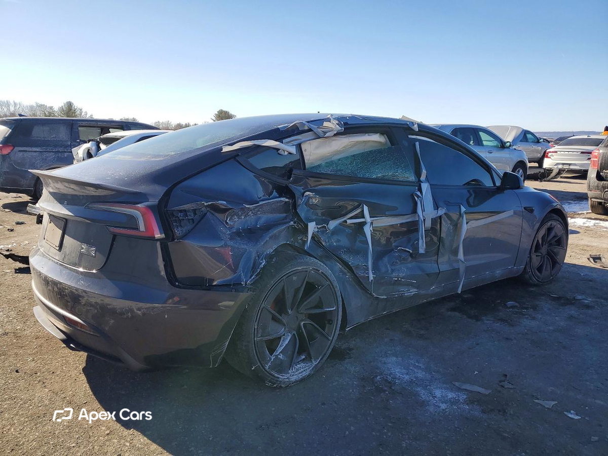 Tesla Model 3 2024