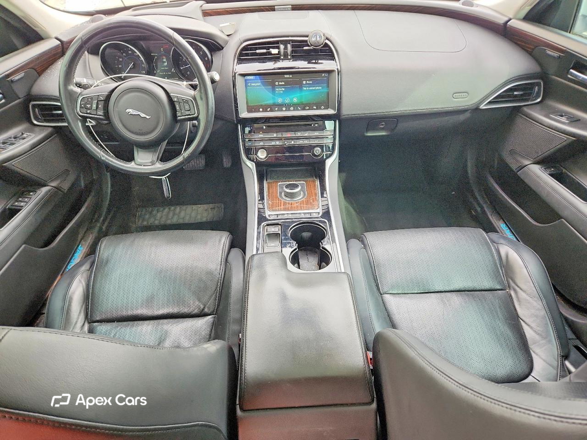 Jaguar XE 2017