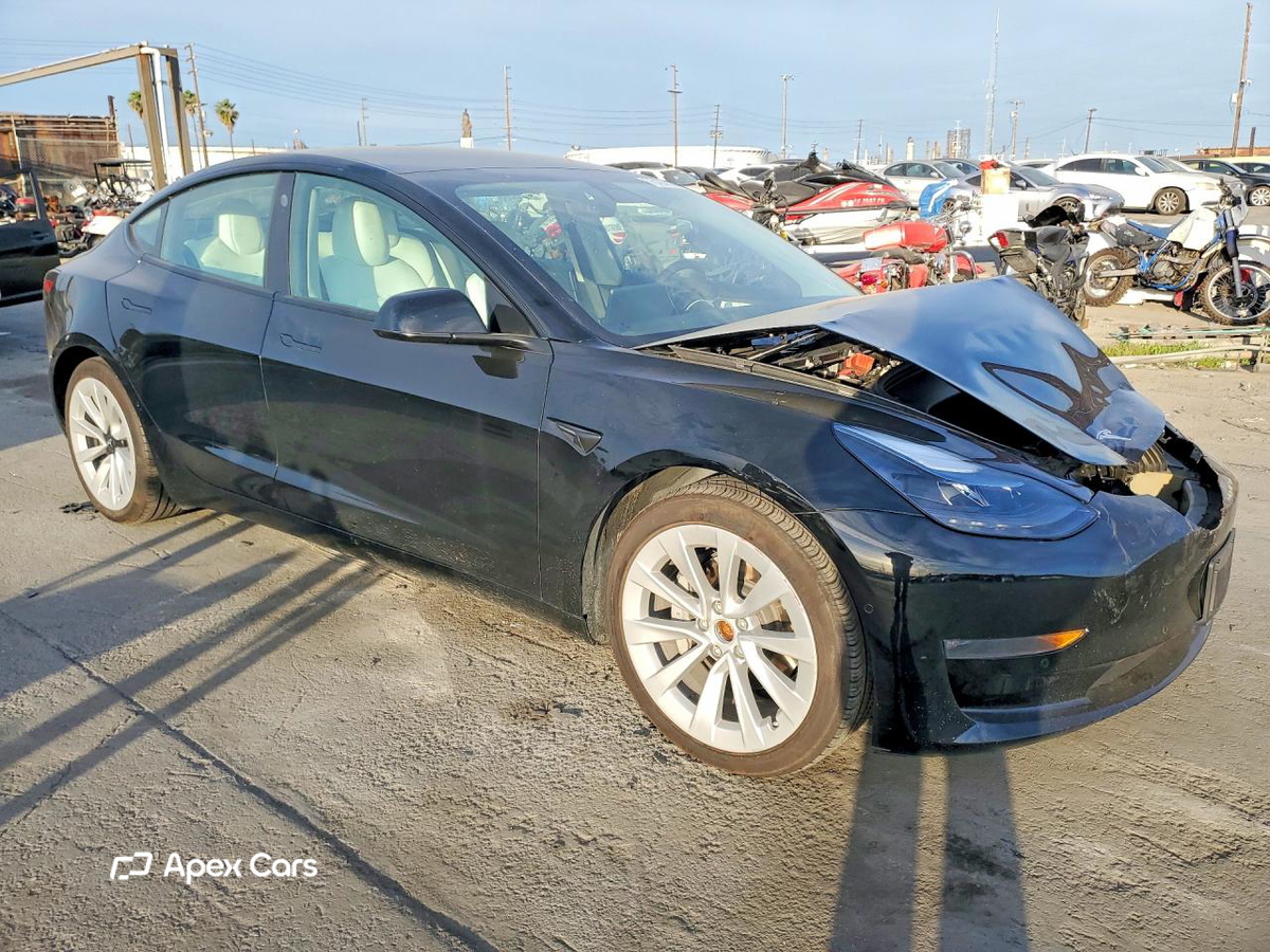 Tesla Model 3 2022