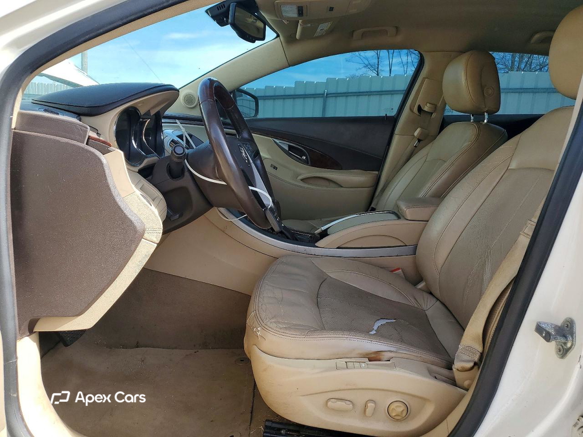 Buick LaCrosse 2011