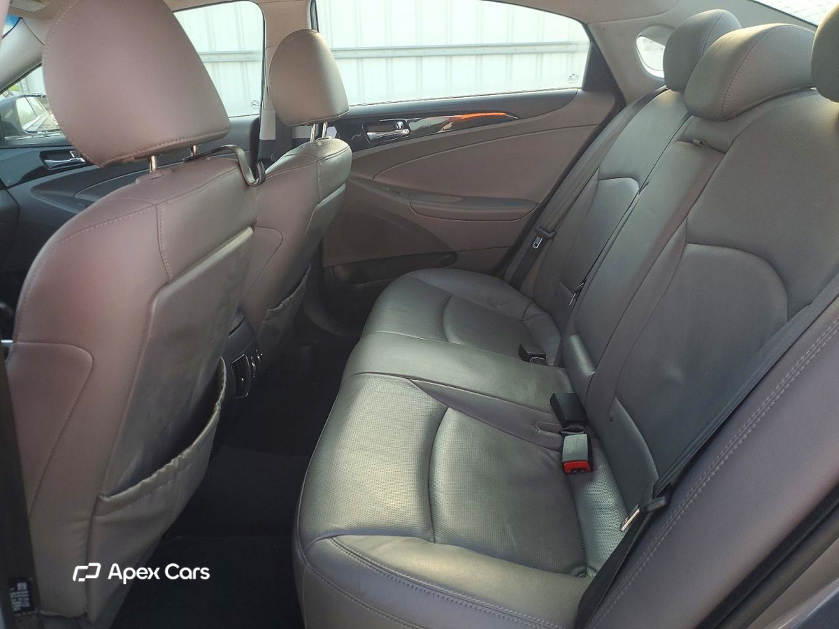 Hyundai Sonata 2011