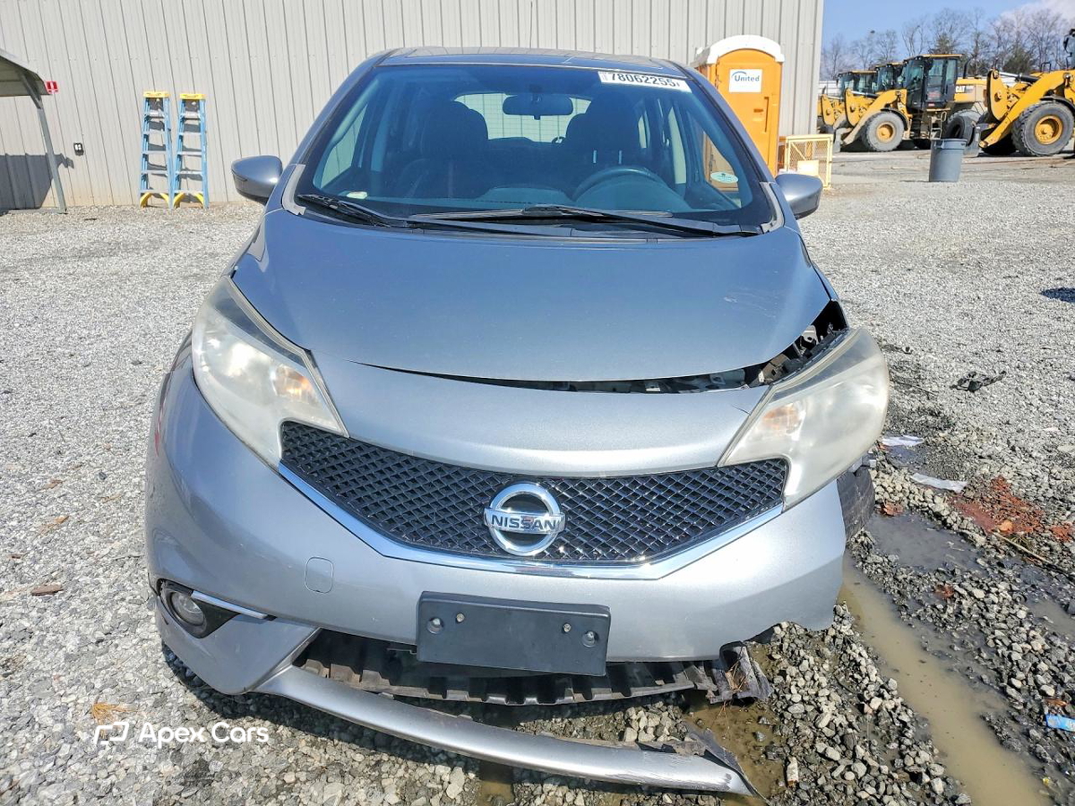 Nissan Versa 2015