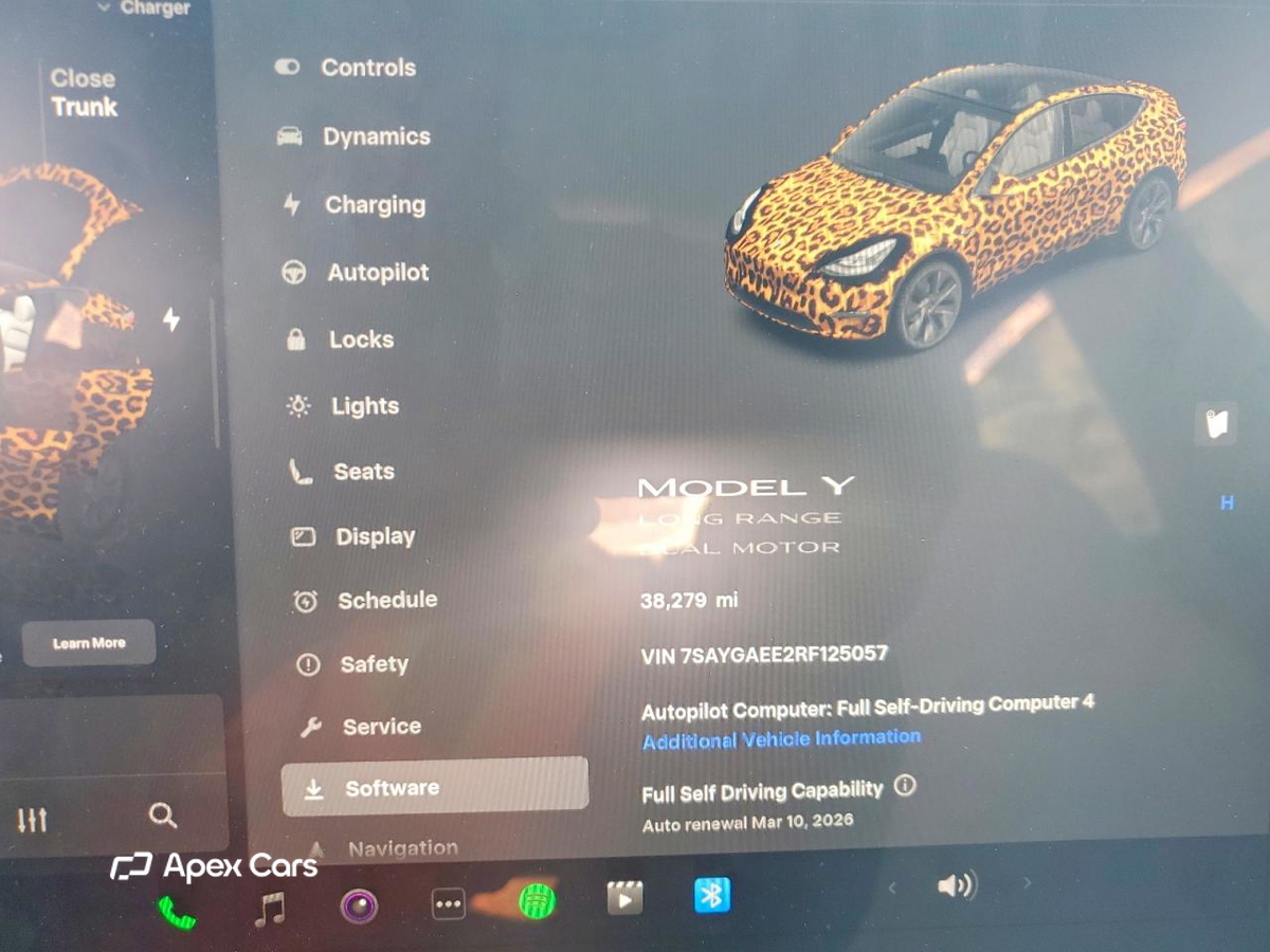 Tesla Model Y 2024