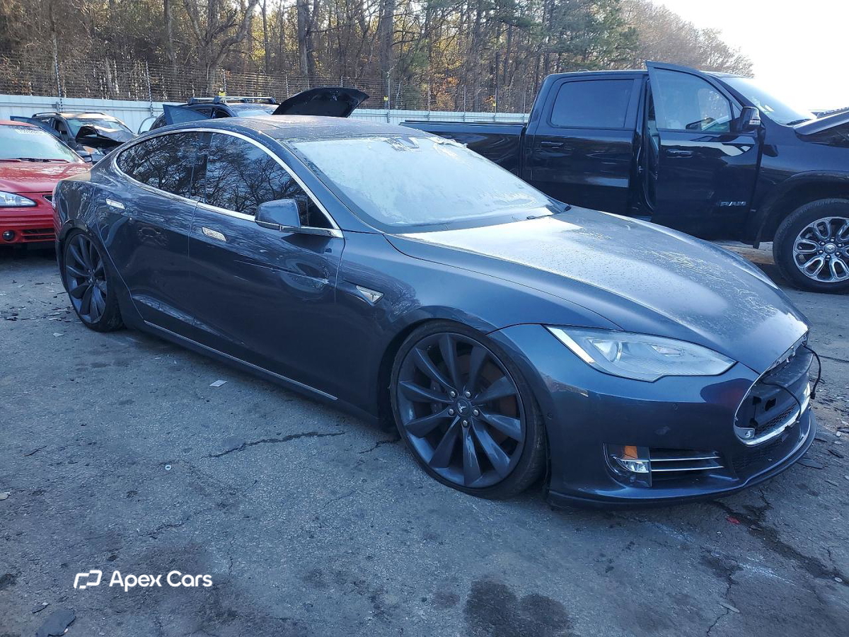 Tesla Model S 2016