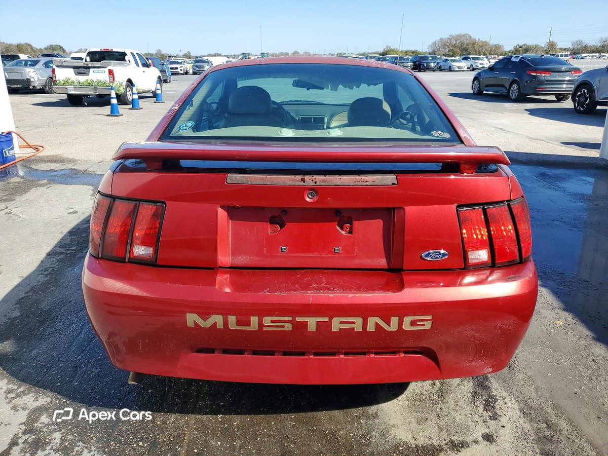 Ford Mustang 2004