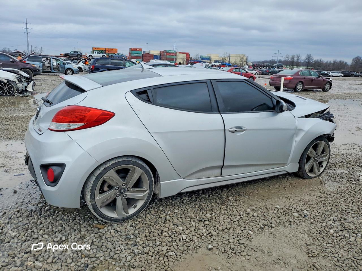 Hyundai Veloster 2013