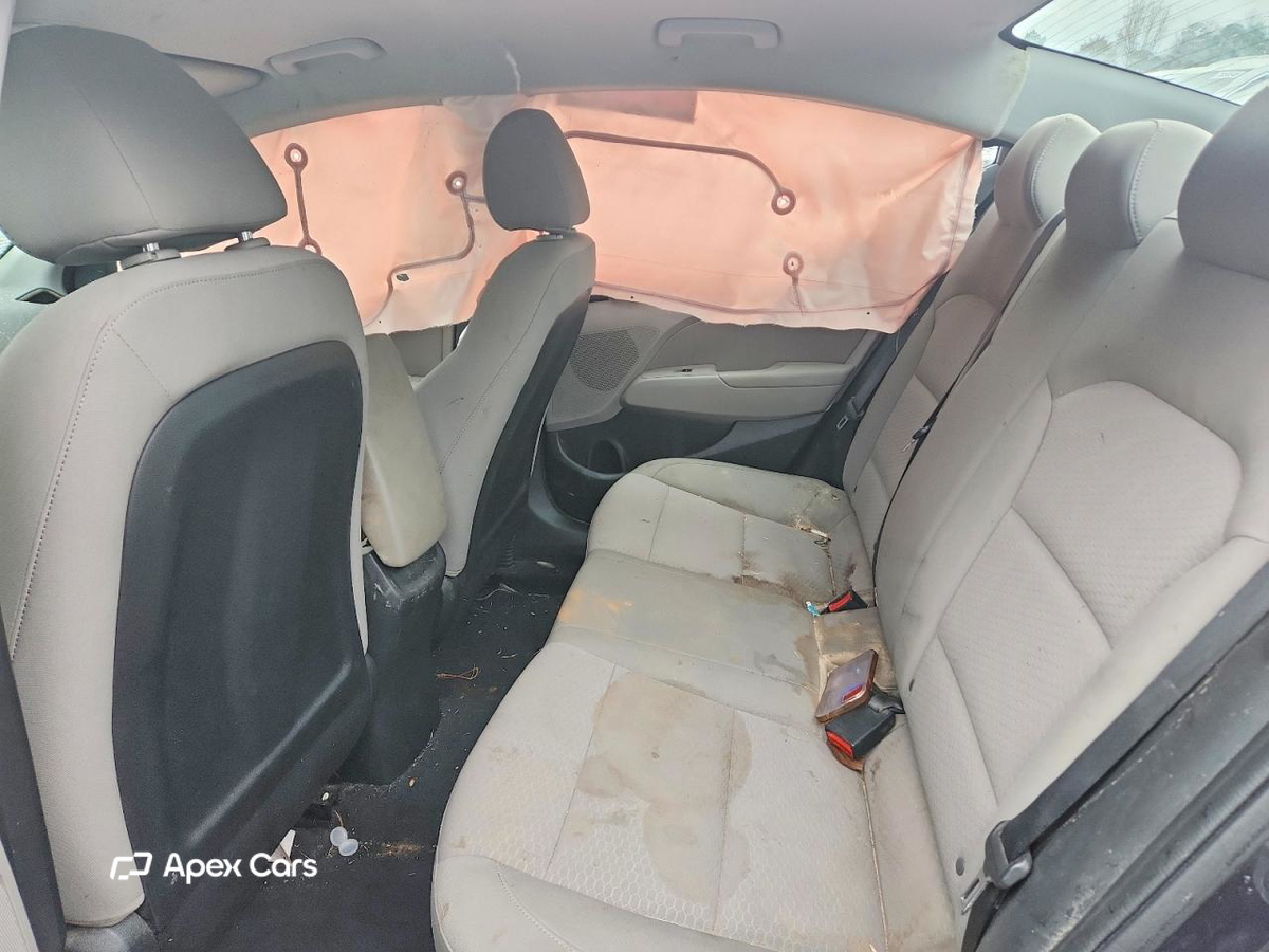 Hyundai Elantra 2020