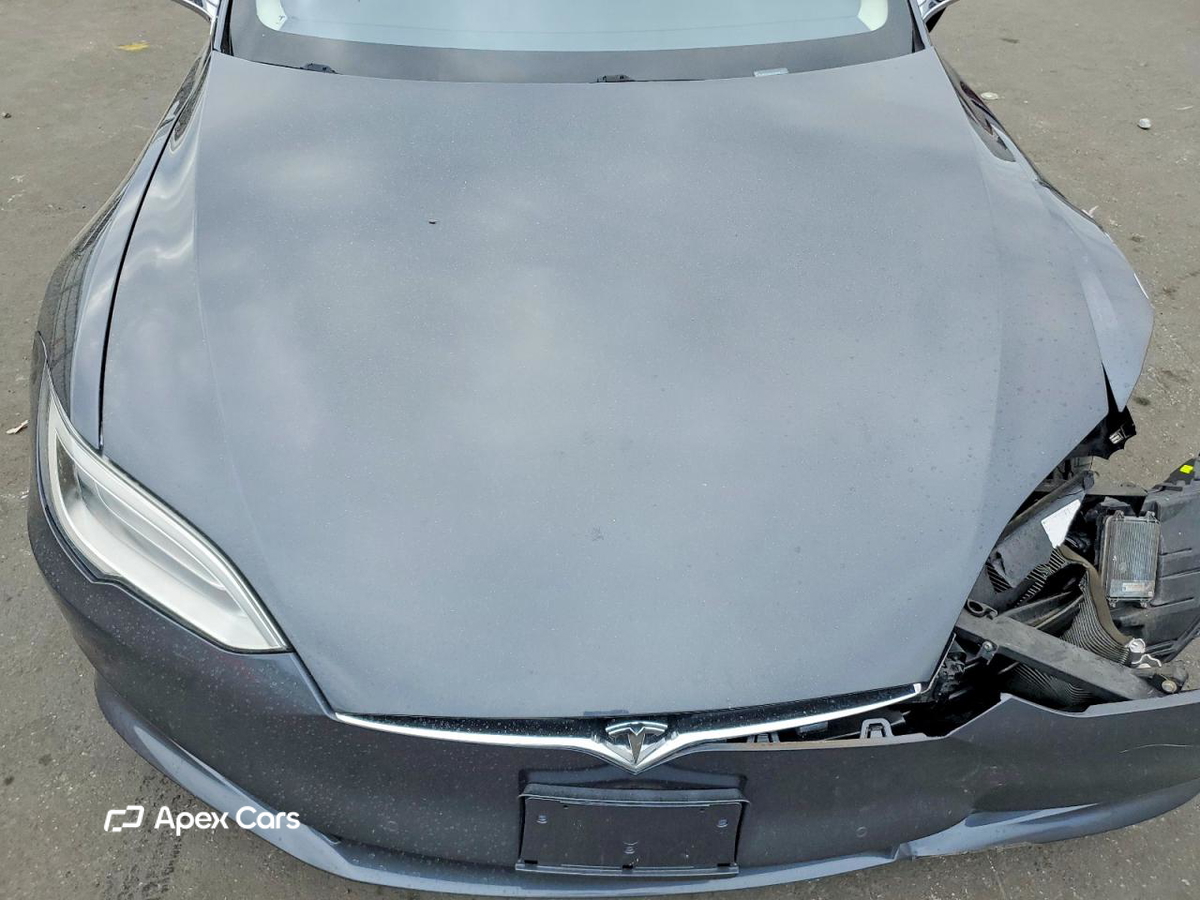 Tesla Model S 2018