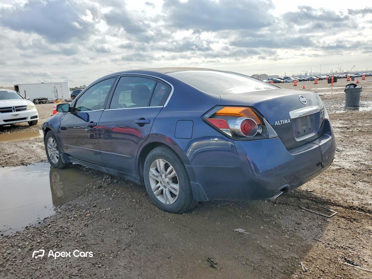 Nissan Altima 2010