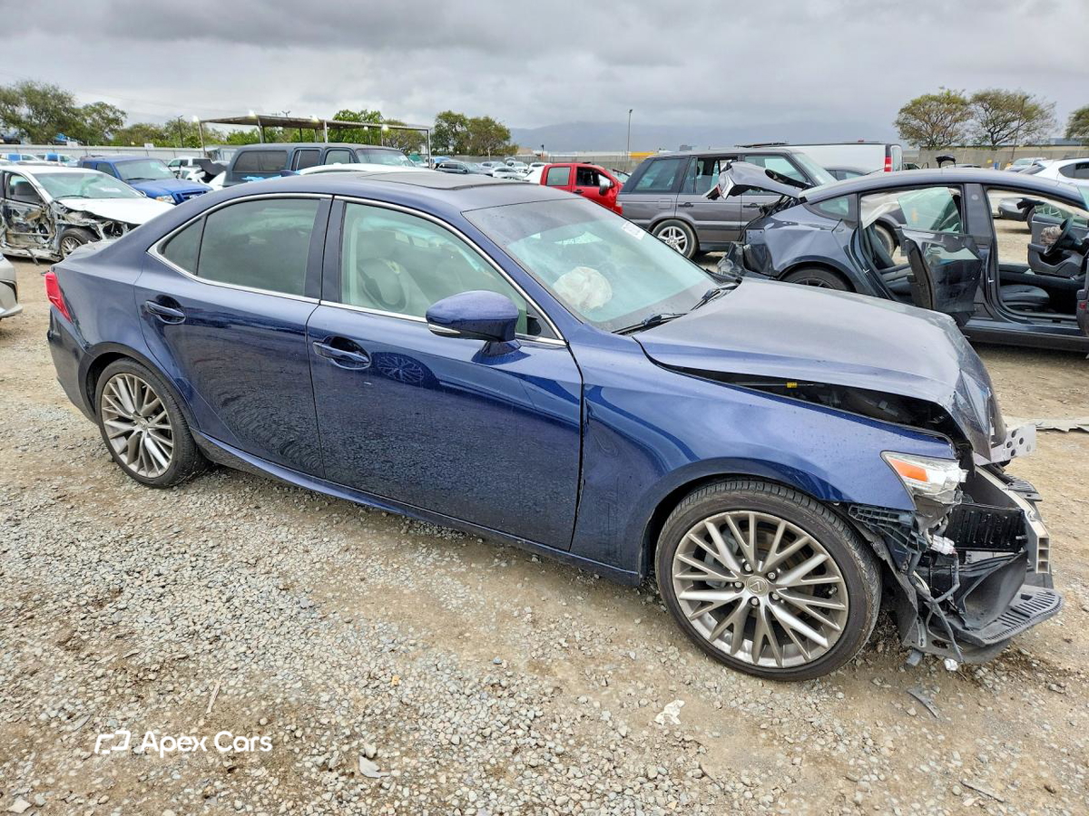 Lexus IS 2015