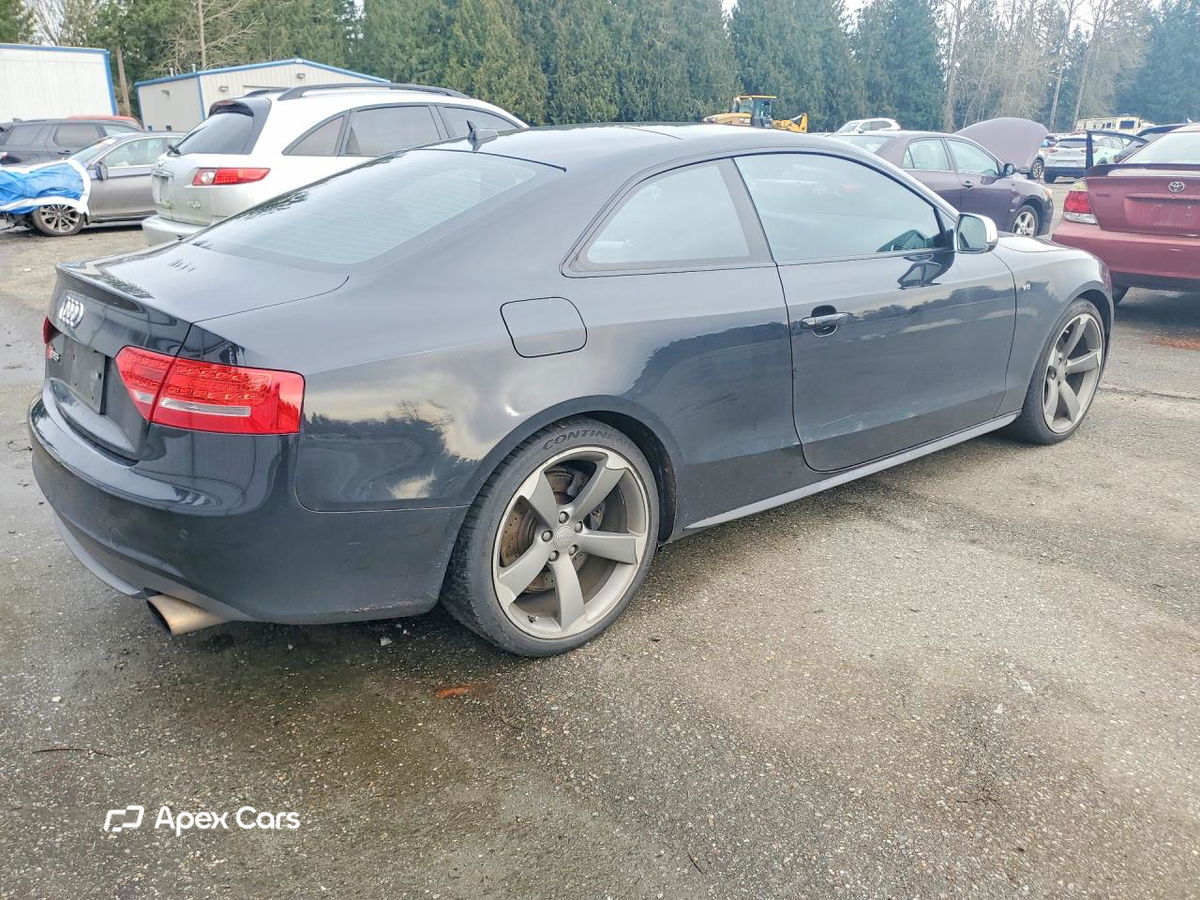 Audi RS5 2011