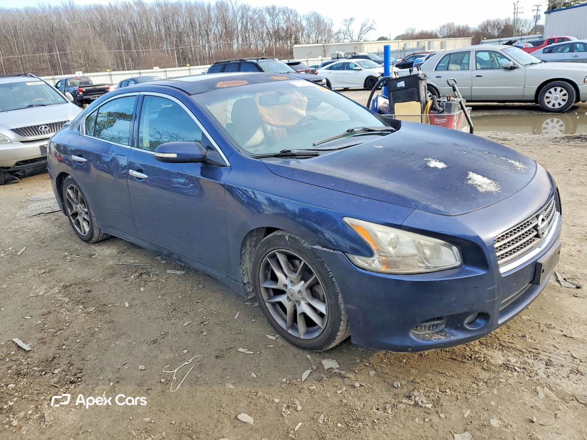 Nissan Maxima 2010
