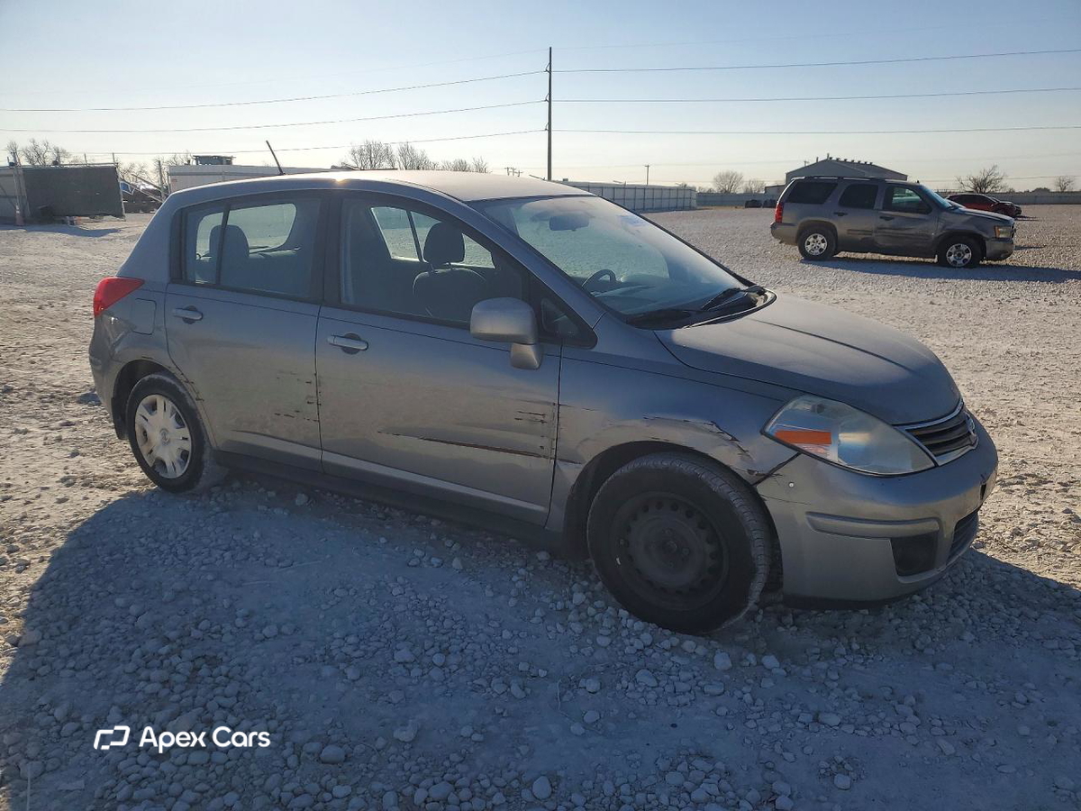 Nissan Versa 2012