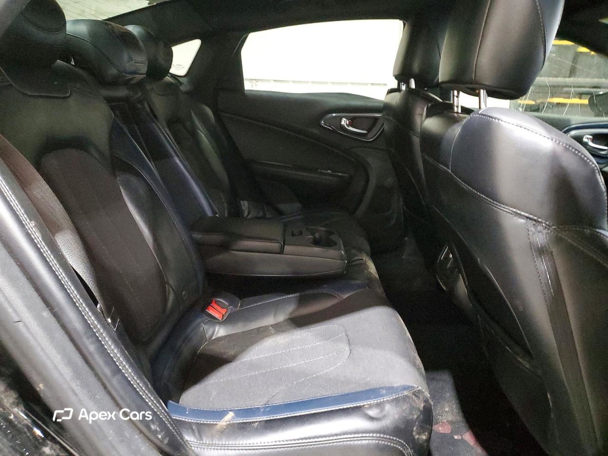 Chrysler 200 2015