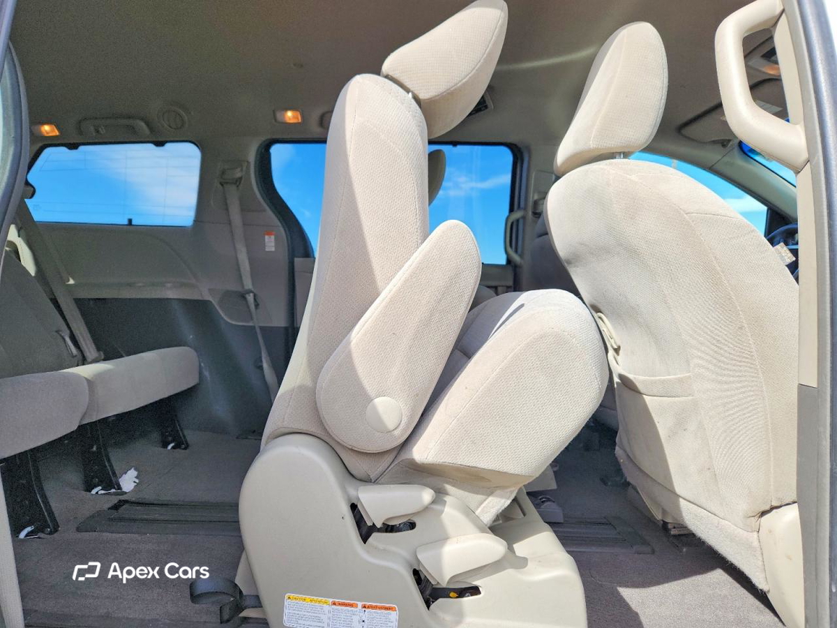 Toyota Sienna 2015
