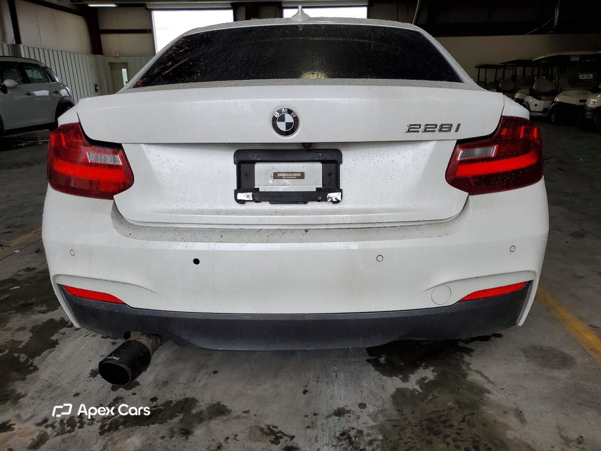 BMW Series 2 2016