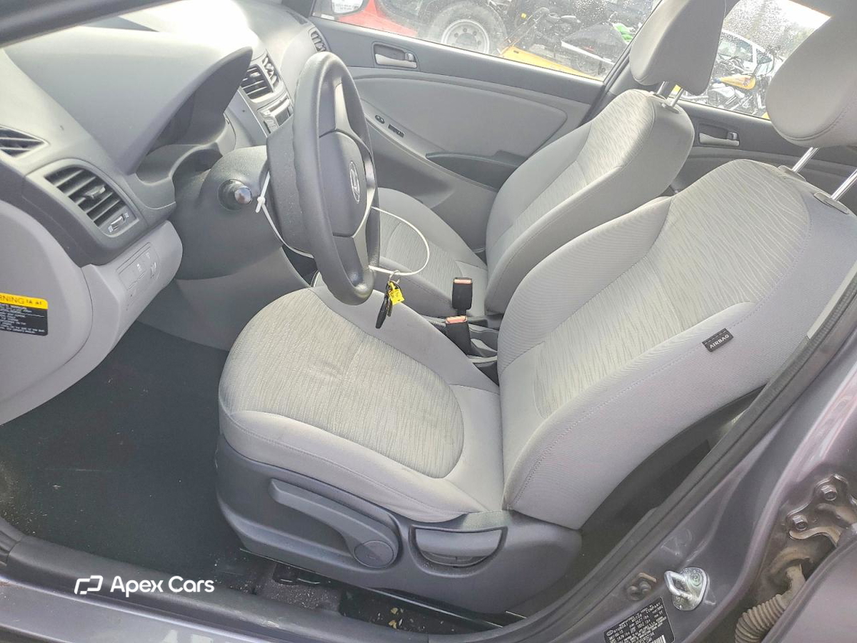 Hyundai Accent 2015