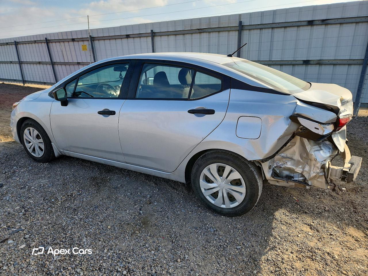 Nissan Versa 2021