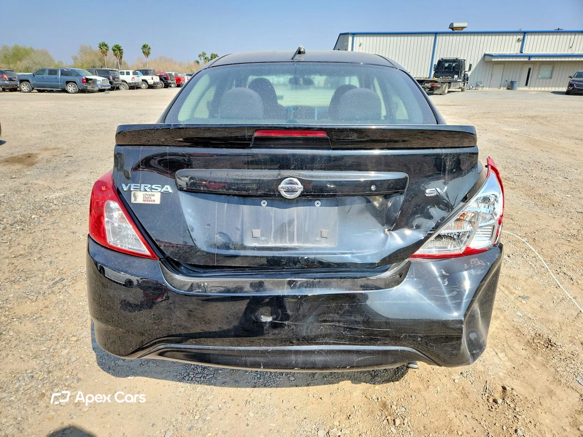 Nissan Versa 2017