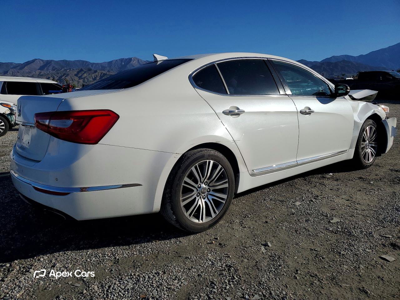Kia Cadenza 2015