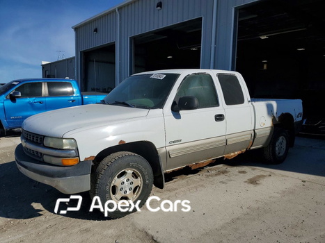 Chevrolet Silverado 2000 - Image 1 of 12