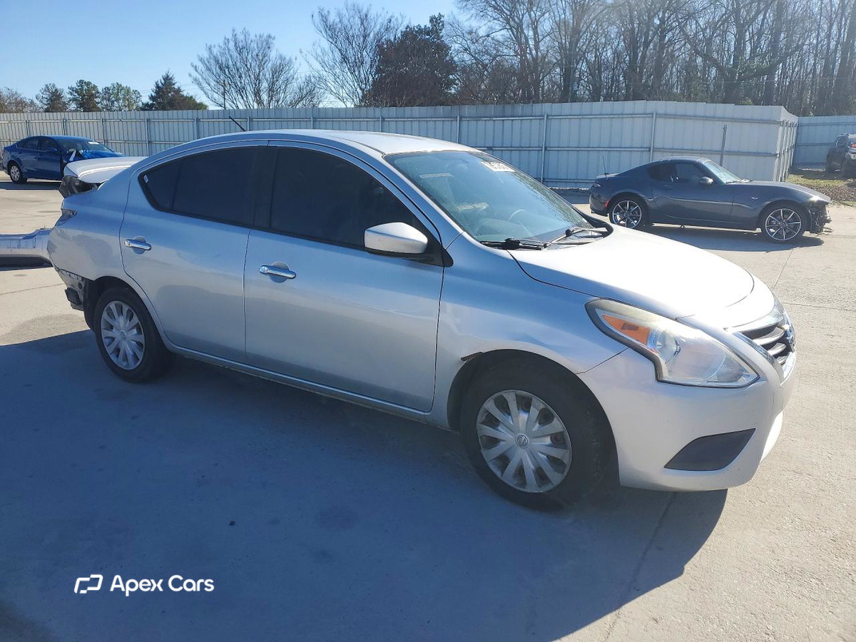 Nissan Versa 2016