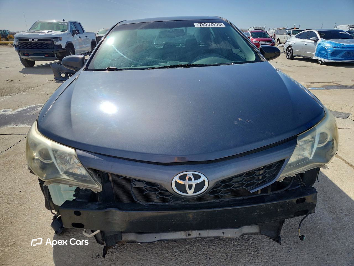 Toyota Camry 2012